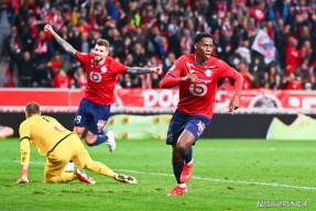 移动体育直播-里尔客场击败尼斯，继续保持领跑位置(里尔客场击败尼斯,继续保持领跑位置的球员)